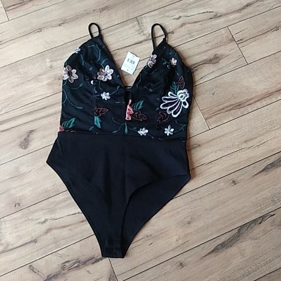 NWT Fashion Nova Don't Think Twice Black/Combo Bodysuit. Size M - Picture 9 of 17
